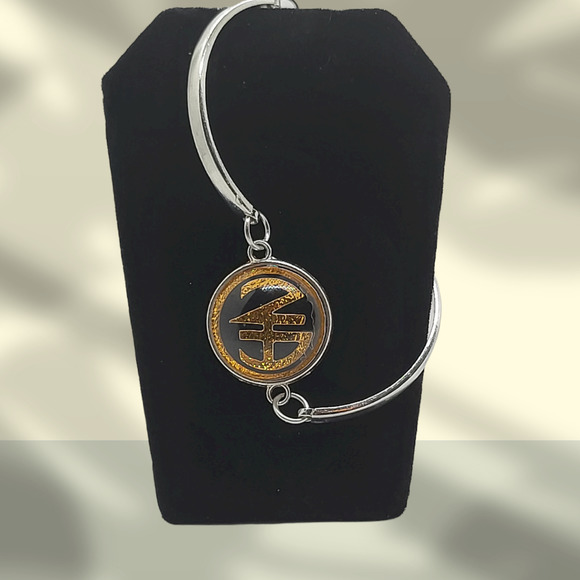 NA Narcotics Anonymous bracelet gold and silver. Free NA goodie bag. - Picture 3 of 5